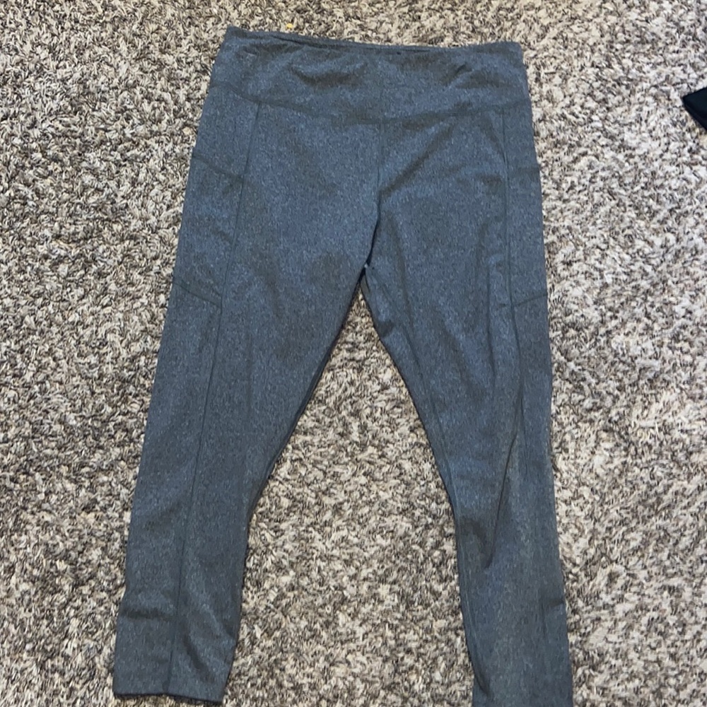 Grey athletic leggings